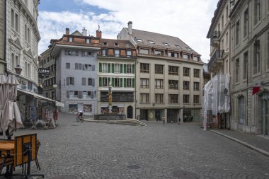 LAUSANNE, SWitzERLAND - 18 Haziran 2023: Tipik Lozan şehri, Vaud Kantonu, İsviçre