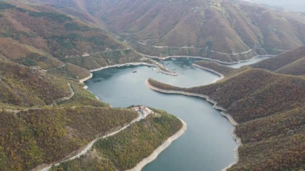Αεροφωτογραφία Φθινόπωρο Vacha Antonivanovtsi Reservoir Rhodope Mountains Plovdiv Region Βουλγαρία — Αρχείο Βίντεο
