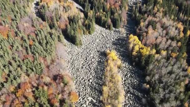 Aerial Autumn View Stone River Know Zlatnite Mostove Golden Bridges — Stock Video