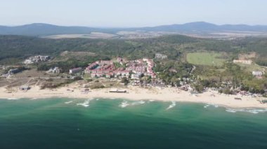 Bulgaristan 'ın Burgaz Bölgesi Sozopol yakınlarındaki Smokinya Plajı' nın hava manzarası 