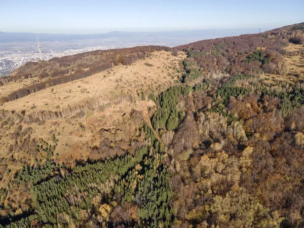 Bulgaristan 'ın Vitosha Dağı' nın şaşırtıcı sonbahar manzarası
