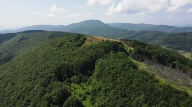 Bulgaristan 'ın Pernik Bölgesi, Kamenititsa zirvesi yakınlarındaki Erul Dağı' nın Hava Sahası