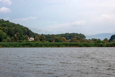 Pamvotida 'daki Ada Panoraması Ioannina, Epirus, Yunanistan