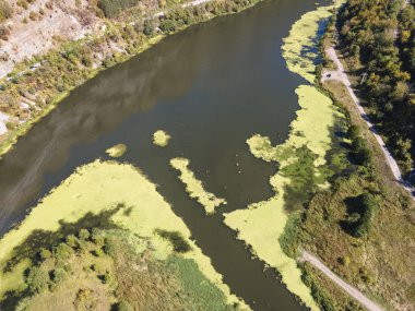 Bulgaristan 'ın Balkan Dağları yakınlarındaki Iskar boğazının şaşırtıcı hava manzarası