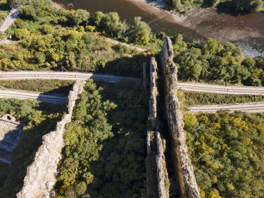 Bulgaristan 'ın Balkan Dağları yakınlarındaki Iskar boğazının şaşırtıcı hava manzarası