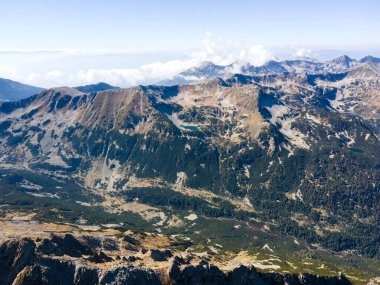 Polezhan zirvesi, Pirin Dağı, Bulgaristan etrafındaki şaşırtıcı hava manzarası