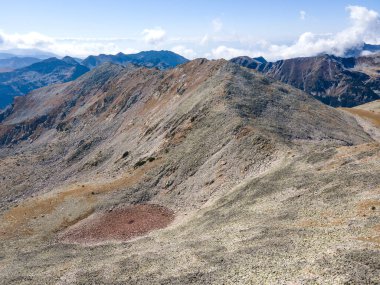 Polezhan zirvesi, Pirin Dağı, Bulgaristan etrafındaki şaşırtıcı hava manzarası