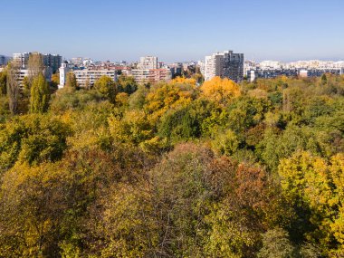 Bulgaristan 'ın Sofya kentindeki South Park' ın şaşırtıcı Sonbahar manzarası