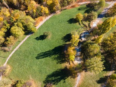 Bulgaristan 'ın Sofya kentindeki South Park' ın şaşırtıcı Sonbahar manzarası