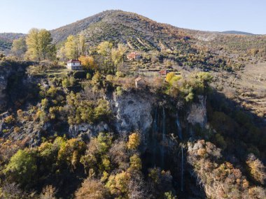 Bulgaristan 'ın Zemen Vadisi, Kyustendil Bölgesi' nin Sonbahar havası manzarası