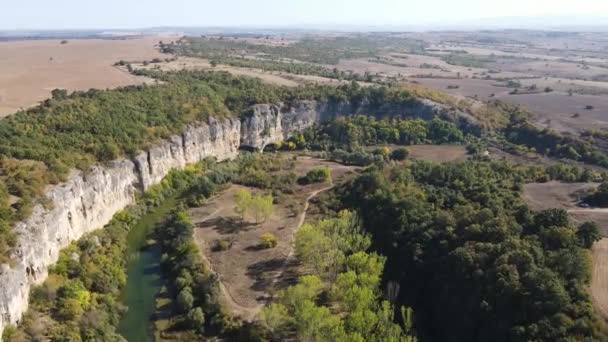 ヴィット川 ラッチ地域 ブルガリアのアグレンキャニオンの素晴らしい空想的な眺め — ストック動画