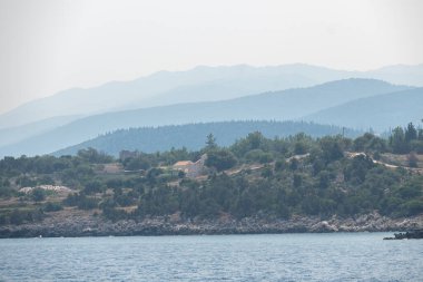 Lefkada, Cephalonia, Ithaca ve Meganisi adaları arasında İyon Denizi 'nin İnanılmaz Denizi