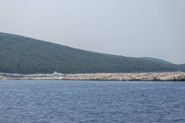 Lefkada, Cephalonia, Ithaca ve Meganisi adaları arasında İyon Denizi 'nin İnanılmaz Denizi