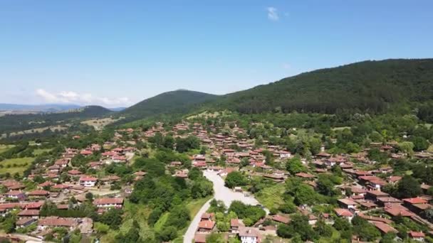 Vue Aérienne Village Zheravna Avec Des Maisons Xixe Siècle Région — Video