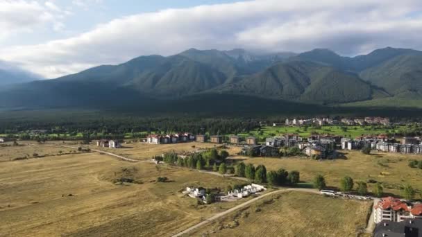Erstaunliche Luftaufnahme Des Pirin Gebirges Der Nähe Der Stadt Bansko — Stockvideo