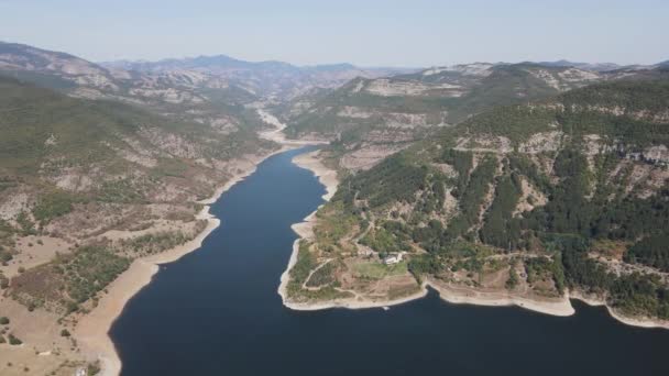 Καταπληκτική Αεροφωτογραφία Της Δεξαμενής Καρντζάλι Και Του Μαίανδρου Του Ποταμού — Αρχείο Βίντεο