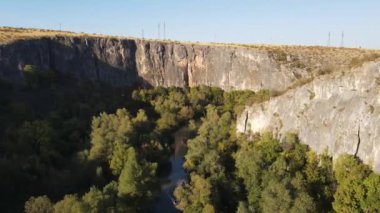 Bulgaristan 'ın Altın Panega Nehri boyunca Iskar Panega Geopark' ın hava manzarası