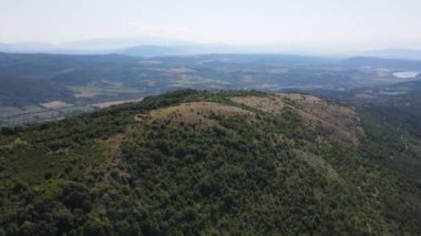 Rudina Dağı, Pernik Bölgesi, Bulgaristan 'ın İnanılmaz Yaz Manzarası