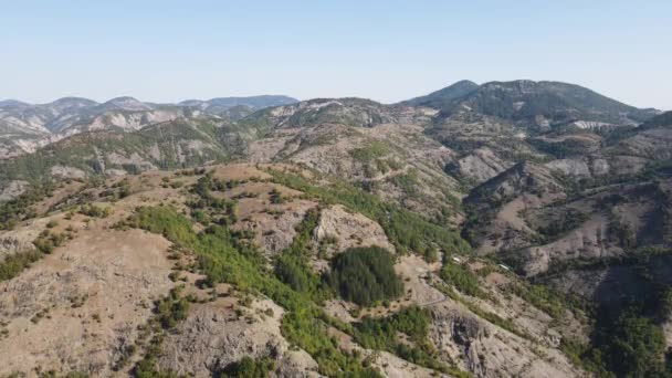 Fantastisk Antenn Utsikt Över Rhodope Bergen Nära Borovitsa Reservoir Bulgarien — Stockvideo
