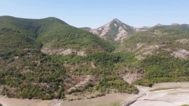 Kazanla (Radimar) yakınlarındaki Rodop Dağlarının hava manzarası, Kardzhali bölgesi, Bulgaristan