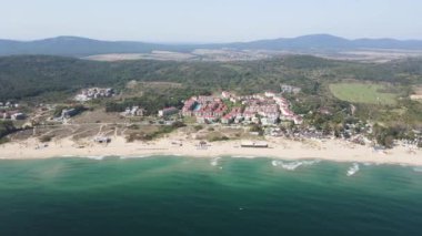 Bulgaristan 'ın Burgaz Bölgesi Sozopol yakınlarındaki Smokinya Plajı' nın hava manzarası 
