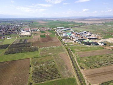 Bulgaristan 'ın Filibe Bölgesi' nin Tsalapitsa köyü yakınlarındaki Yukarı Trakya Ovası 'nın hava manzarası