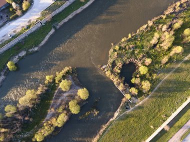 Bulgaristan 'ın Filibe kenti Maritsa nehri ve panoramasının şaşırtıcı hava manzarası
