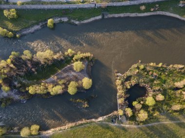 Bulgaristan 'ın Filibe kenti Maritsa nehri ve panoramasının şaşırtıcı hava manzarası