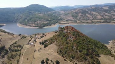 Bulgaristan 'ın Kardzhali Barajı ve Arda Nehri' nin şaşırtıcı manzarası