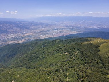 Bulgaristan 'ın Blagoevgrad bölgesindeki Belasitsa Dağı' nın şaşırtıcı hava manzarası