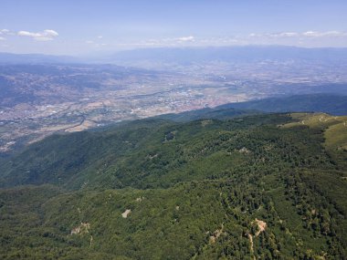 Bulgaristan 'ın Blagoevgrad bölgesindeki Belasitsa Dağı' nın şaşırtıcı hava manzarası