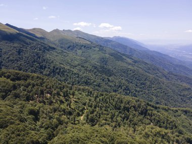 Bulgaristan 'ın Blagoevgrad bölgesindeki Belasitsa Dağı' nın şaşırtıcı hava manzarası