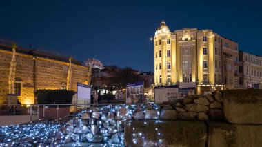 PLOVDIV, BULGARIA - 18 ARALIK 2023: Bulgaristan 'ın Filibe kentinin şaşırtıcı Sunset Manzarası