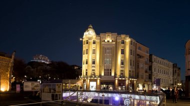 PLOVDIV, BULGARIA - 18 ARALIK 2023: Bulgaristan 'ın Filibe kentinin şaşırtıcı Sunset Manzarası