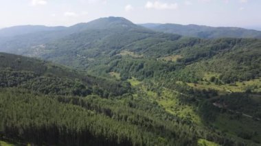 Bulgaristan 'ın Pernik Bölgesi, Kamenititsa zirvesi yakınlarındaki Erul Dağı' nın Hava Sahası