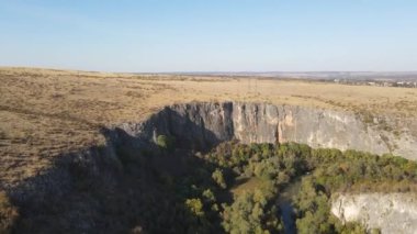 Bulgaristan 'ın Altın Panega Nehri boyunca Iskar Panega Geopark' ın hava manzarası