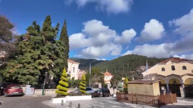 XANTHI, GREECE - 26 Aralık 2023: Xanthi, Doğu Makedonya ve Trakya 'daki eski sokak ve eski evler