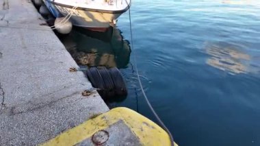 KAVALA, GREECE - 26 Aralık 2023: Kavala, Doğu Makedonya ve Trakya 'nın Costal Caddesi' nin Günbatımı Panoraması, Yunanistan