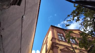 Yunanistan 'ın Xanthi, Doğu Makedonya ve Trakya kentindeki sokak ve eski evler