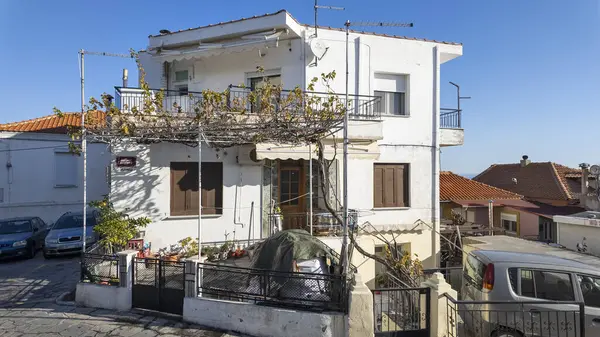 KAVALA, GREECE - 27 Aralık 2023: Eski Kavala kenti, Doğu Makedonya ve Trakya, Yunanistan