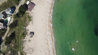 Bulgaristan 'ın Burgaz Bölgesi' ndeki Lozenets kasabası yakınlarındaki Karadeniz kıyılarının hava manzarası 