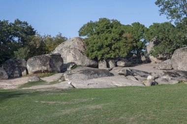 Bulgaristan 'ın Burgaz bölgesinin Primorsko kenti yakınlarındaki Antik Sığınak manzarası başladı