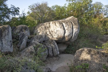 Bulgaristan 'ın Burgaz bölgesinin Primorsko kenti yakınlarındaki Antik Sığınak manzarası başladı