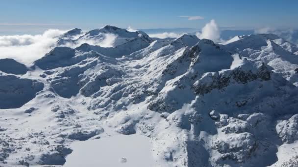 Erstaunliche Luftaufnahme Des Pirin Gebirges Der Nähe Des Dzhangal Gipfels — Stockvideo