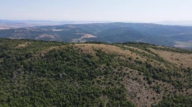 Rudina Dağı, Pernik Bölgesi, Bulgaristan 'ın İnanılmaz Yaz Manzarası