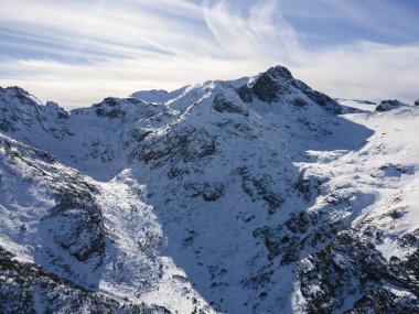 Bulgaristan 'ın Malyovitsa zirvesi yakınlarındaki Rila Dağı' nın şaşırtıcı kış manzarası
