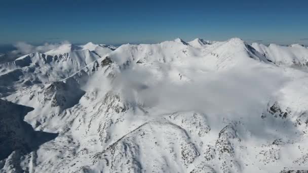Vista Aérea Incrível Inverno Montanha Pirin Perto Polezhan Bezbog Peaks — Vídeo de Stock