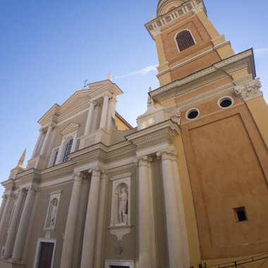 MENTON, FRANCE - 27 Ocak 2024: Menton, Provence Alpes-Cote d 'Azur, Fransa' nın panoramik manzarası