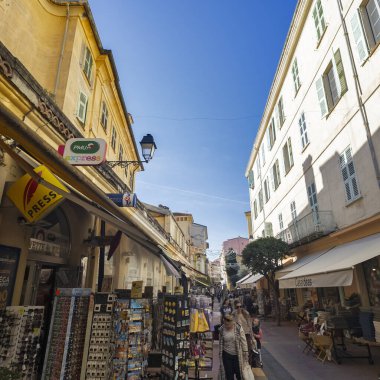 MENTON, FRANCE - 27 Ocak 2024: Menton, Provence Alpes-Cote d 'Azur, Fransa' nın panoramik manzarası
