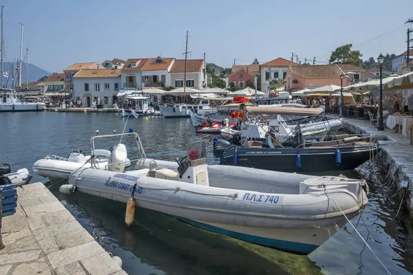 FISKARDO, GREECE - 24 AĞUSTOS 2023: Fiskardo, Cephalonia, İyon Adaları Panoraması, Yunanistan